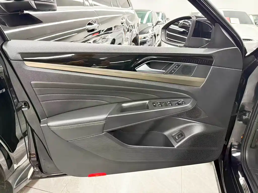 Volkswagen Passat — миниатюра 10