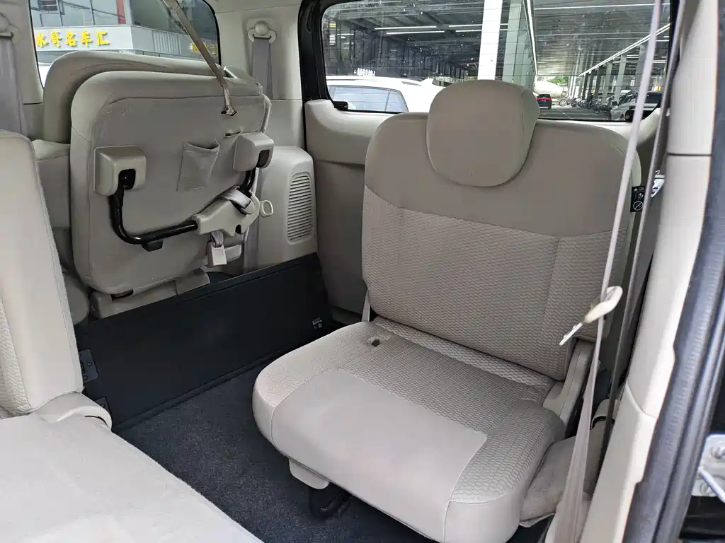 Nissan NV200 — миниатюра 11