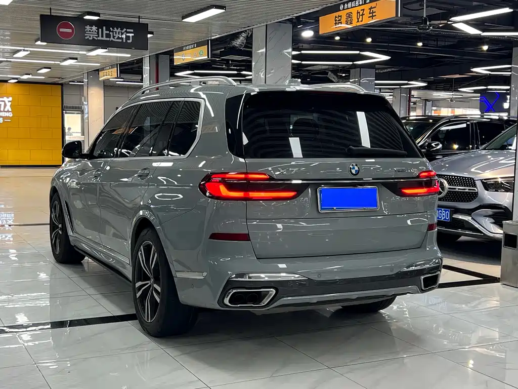 BMW X7 — миниатюра 10