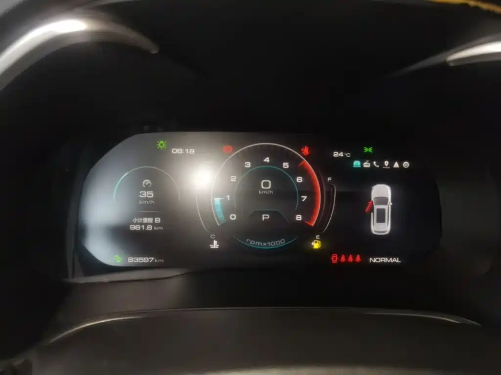 Wey Wey VV6 — миниатюра 12