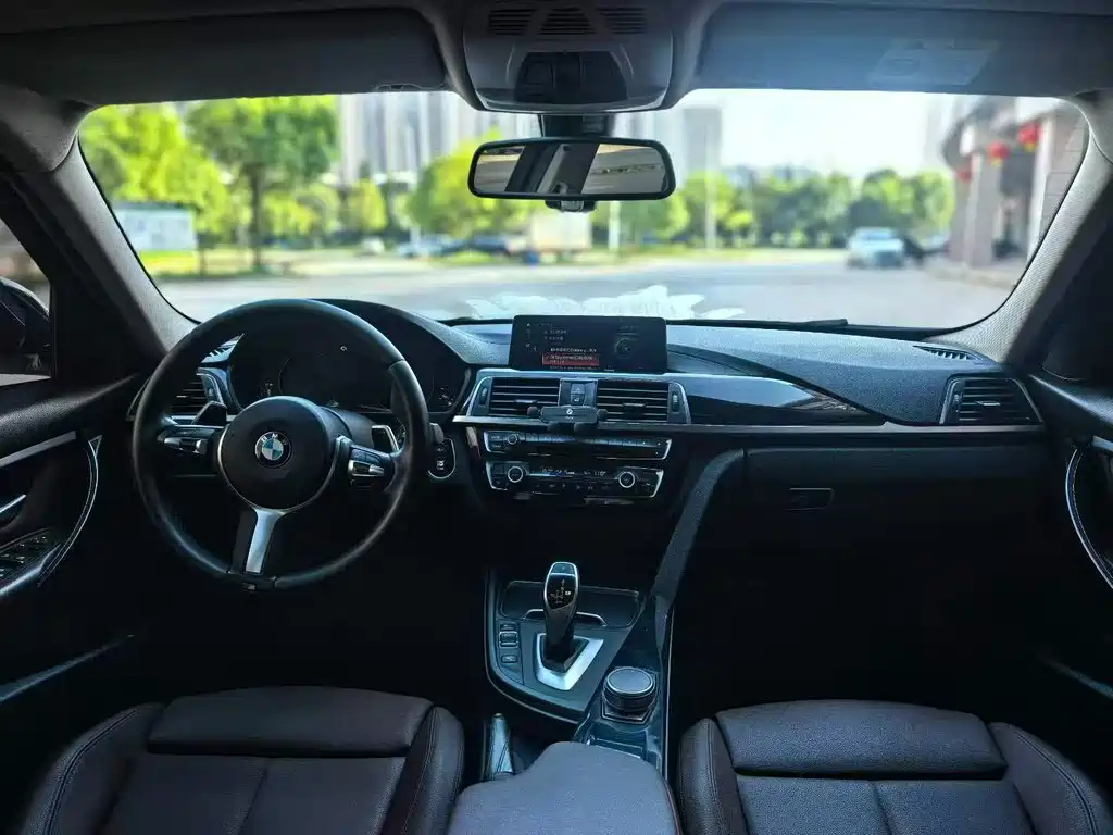 BMW 3 Series — миниатюра 9