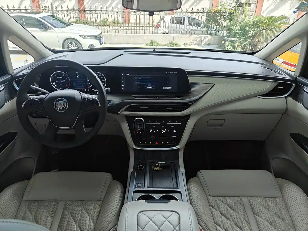 Buick GL8 — миниатюра 11