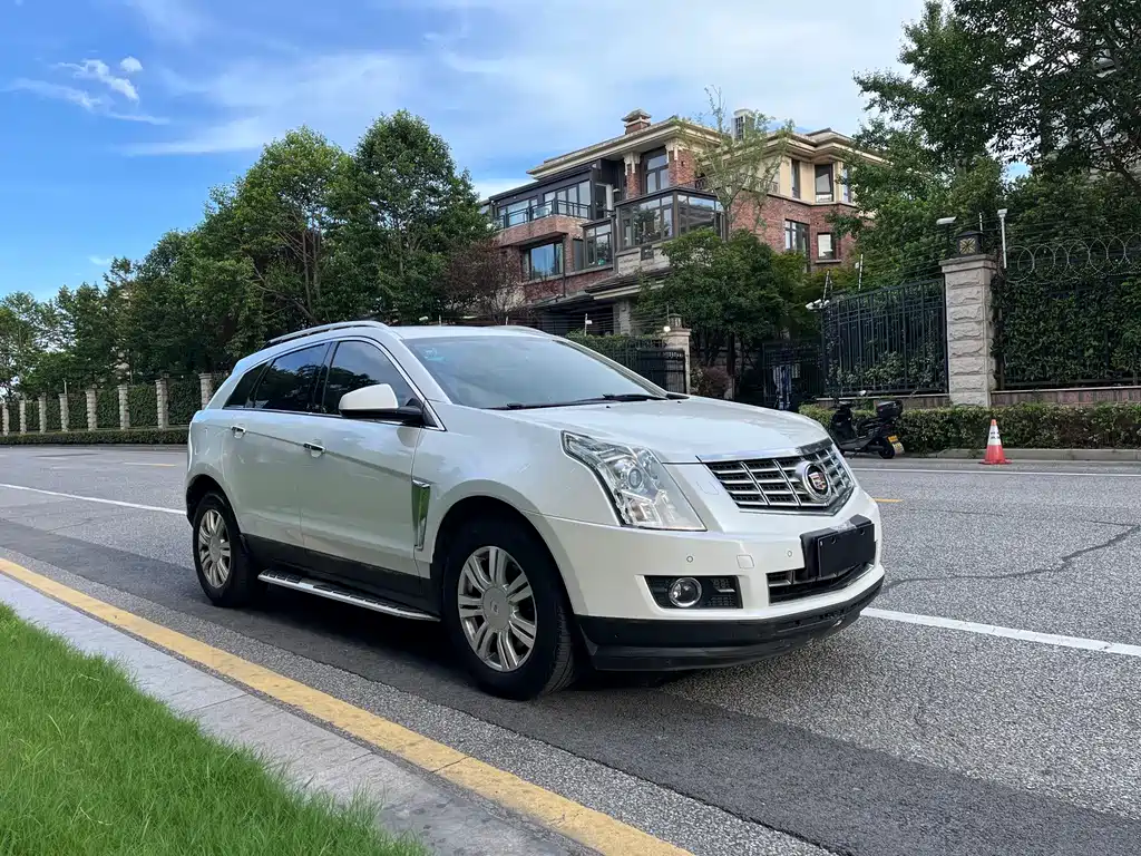 Cadillac SRX — миниатюра 3