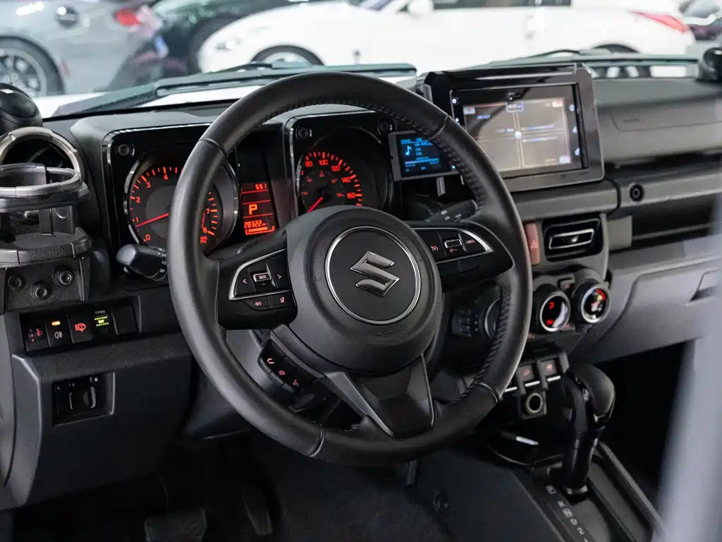 Suzuki Jimny — миниатюра 13