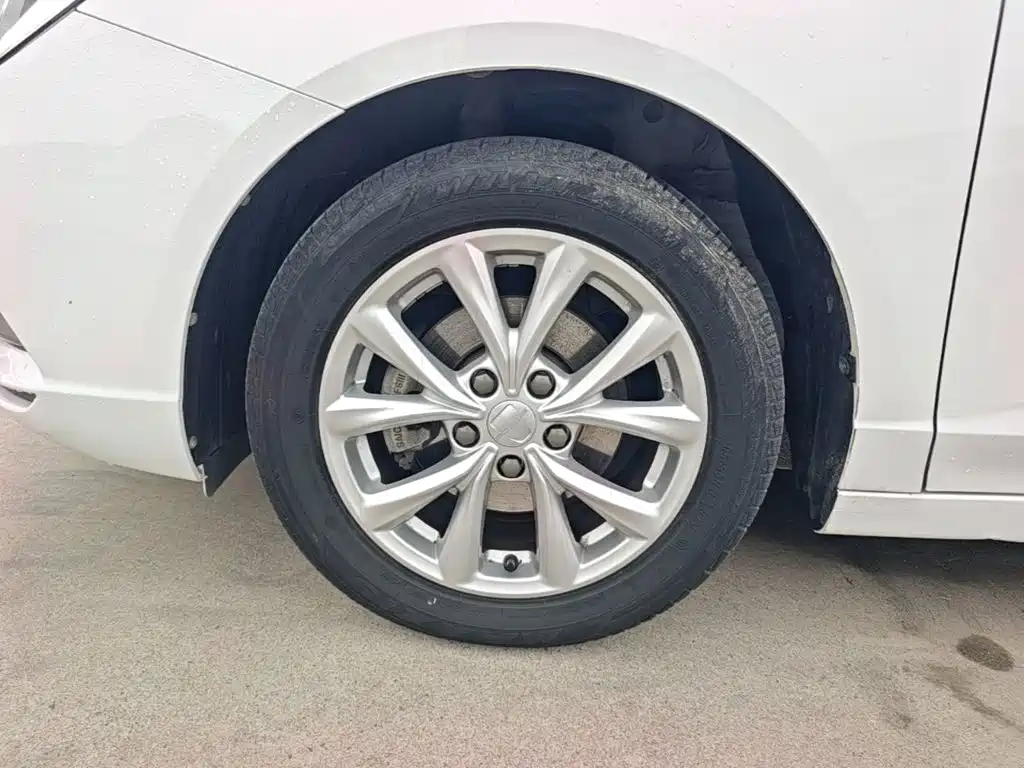 Roewe i5 — миниатюра 23