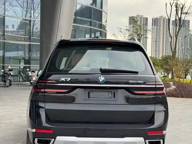 BMW X7 2023 xDrive40i Premium Luxury