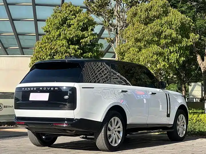 Land Rover Range Rover — миниатюра 4