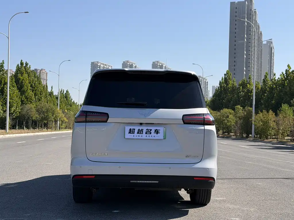 Wuling Xingguang 730 New Energy — миниатюра 6