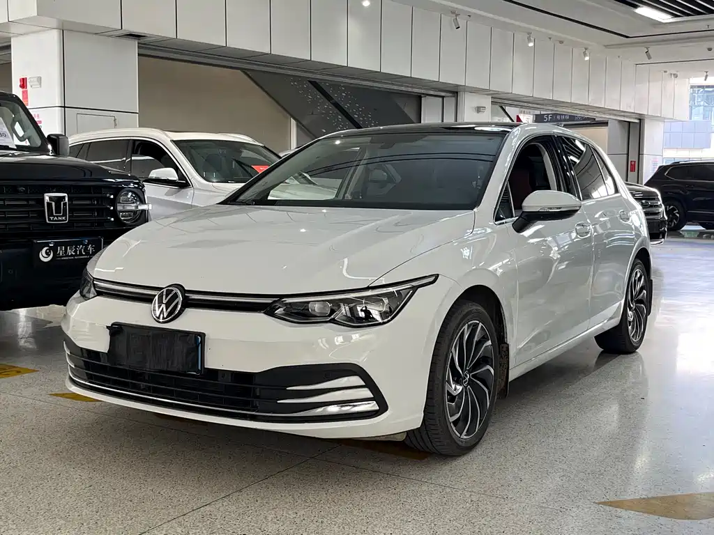 Volkswagen Golf 2023