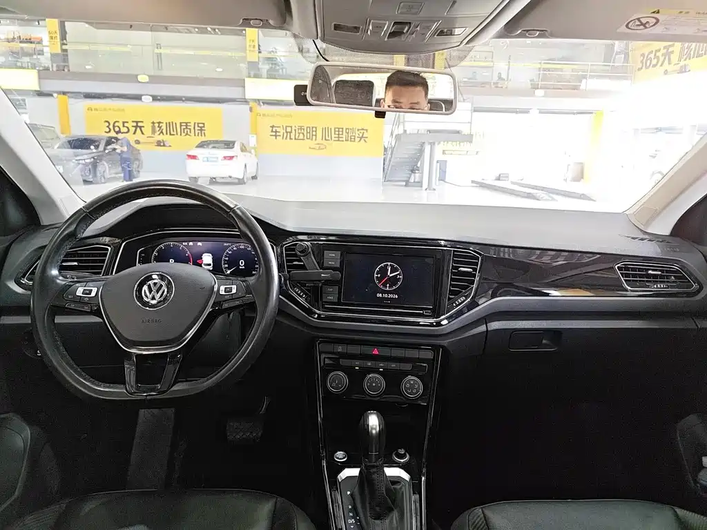 Volkswagen T-Roc — миниатюра 8