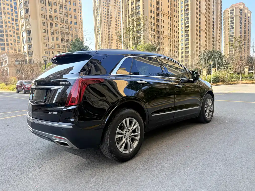 CADILLAC XT5