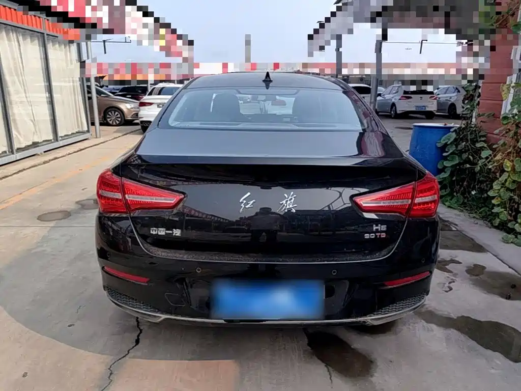 Hongqi Hongqi H5 — миниатюра 6