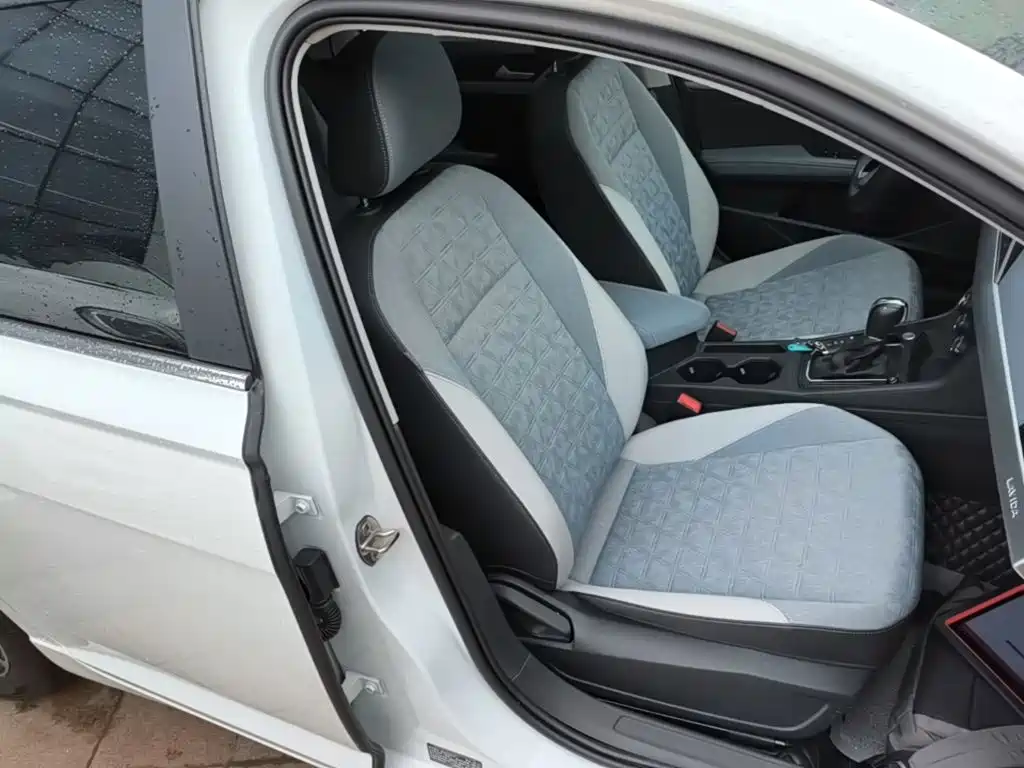 Volkswagen Lavida — миниатюра 25