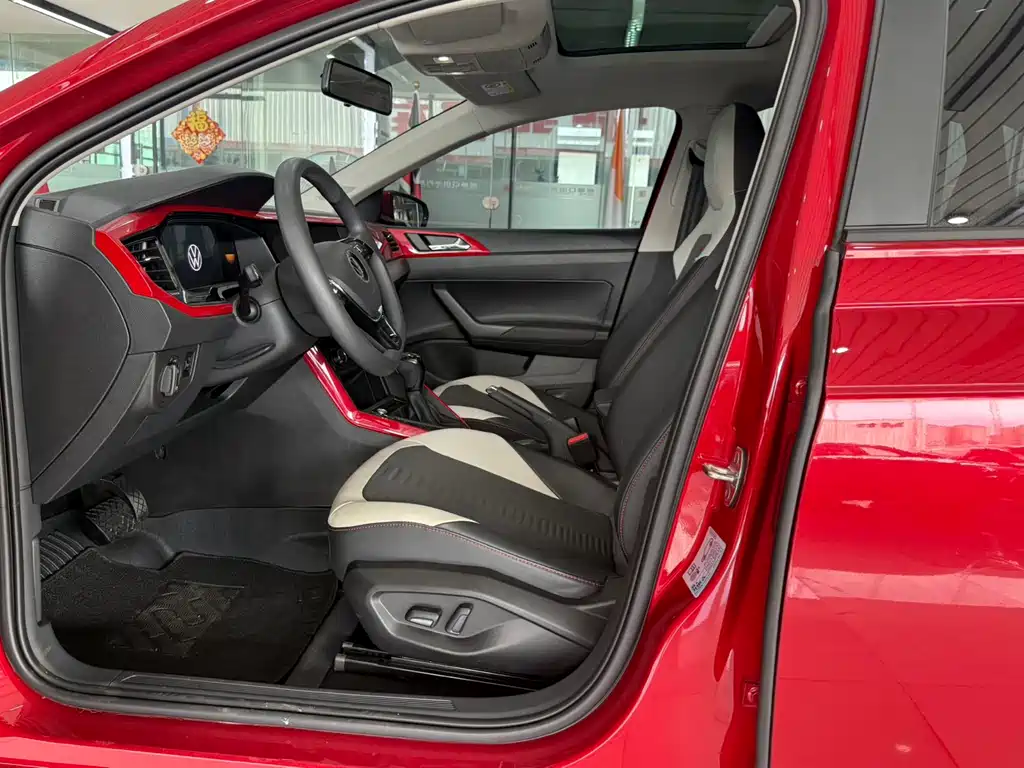 Volkswagen Polo — миниатюра 7