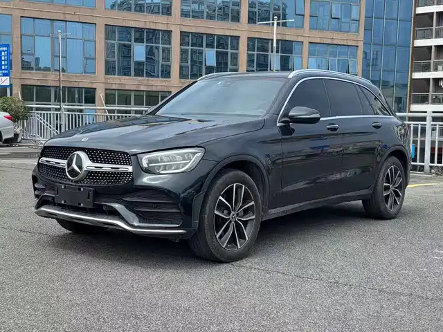 MERCEDES-BENZ GLC