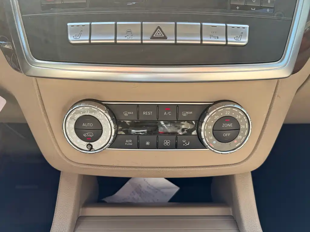 Mercedes-Benz M-Class — миниатюра 9