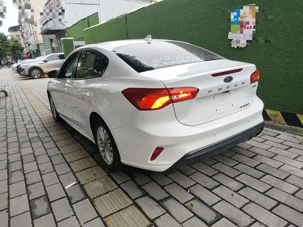 Ford Focus — миниатюра 5