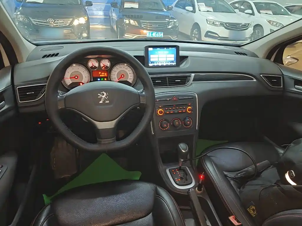 Peugeot 308 — миниатюра 10