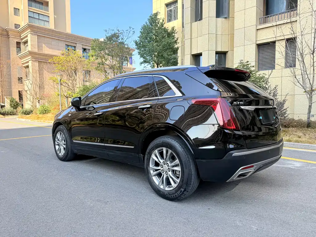 CADILLAC XT5
