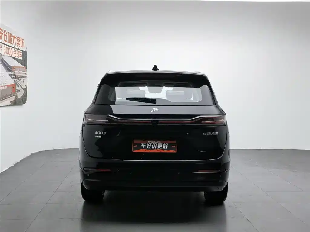 JETOUR L9 2025 1.5TD 2DHT Luxury 6 мест