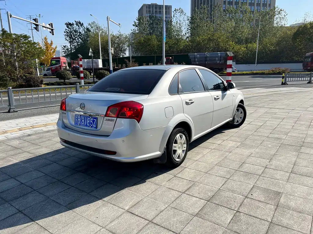 Buick Excelle — миниатюра 4