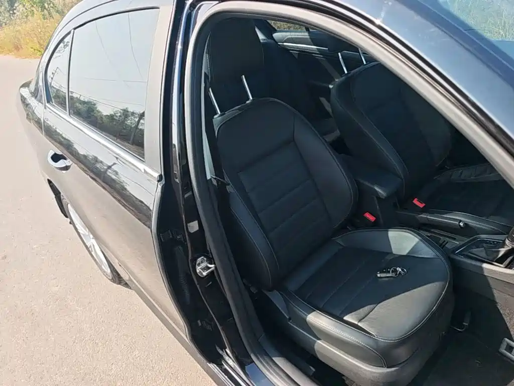 Volkswagen Lavida — миниатюра 25