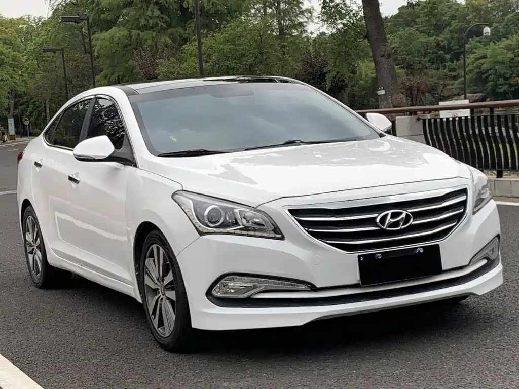 Hyundai Mistra 2014 1.8L AT Luxury DLX