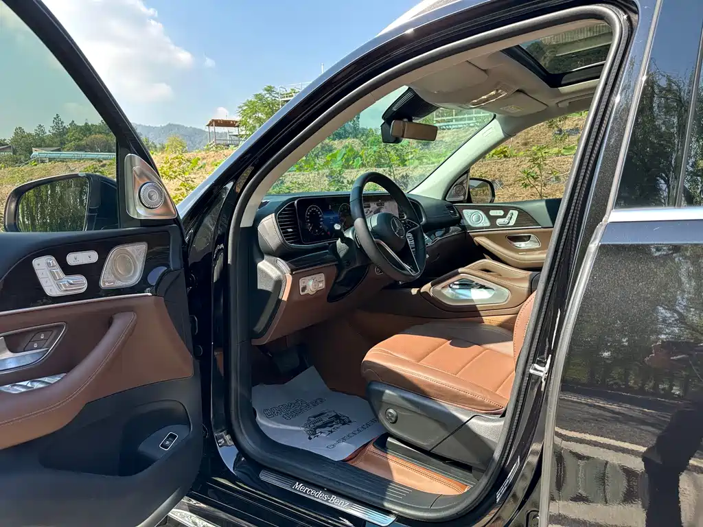 Mercedes-Benz GLE (Import) — миниатюра 5