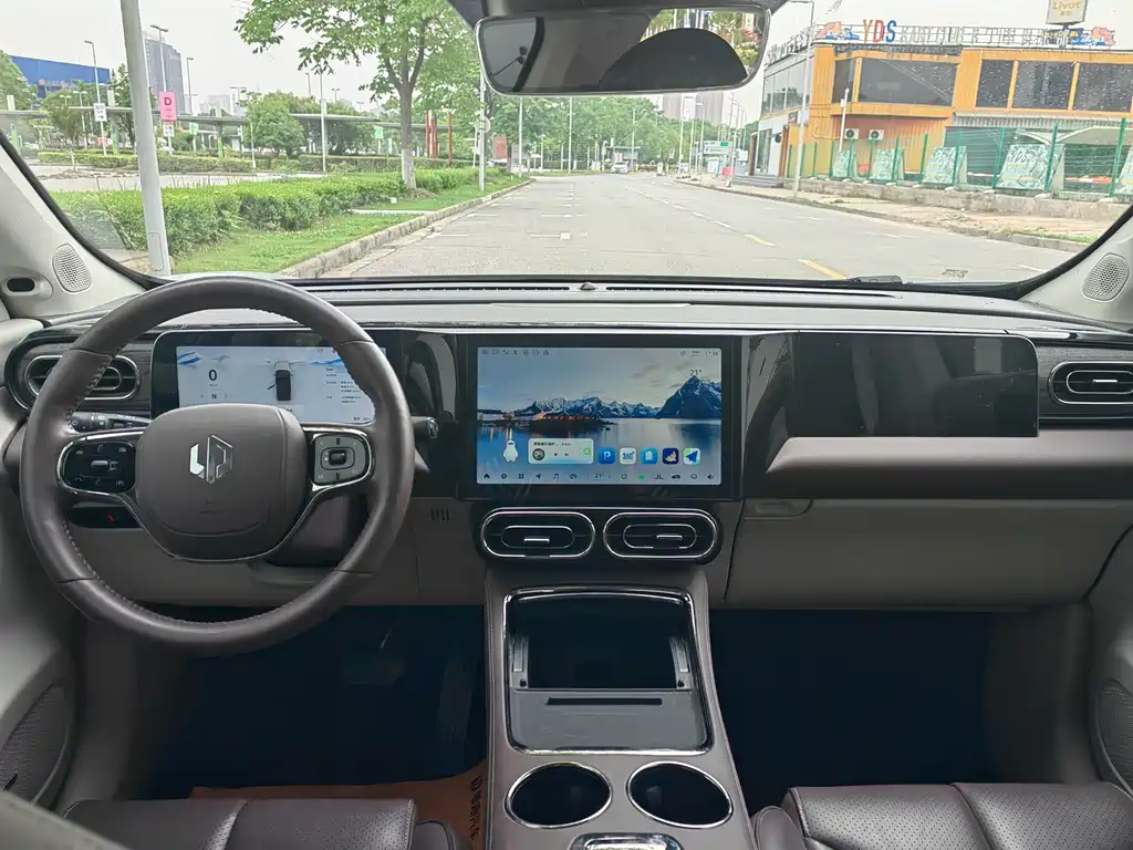 Leapmotor Leapmotor C11 — миниатюра 6