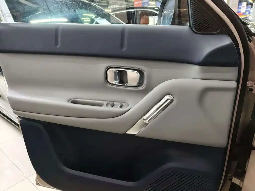 Leapmotor Leapmotor A10 — миниатюра 12