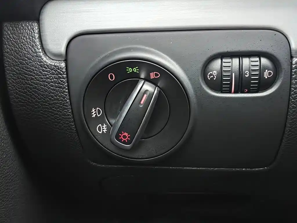 Volkswagen Golf — миниатюра 21