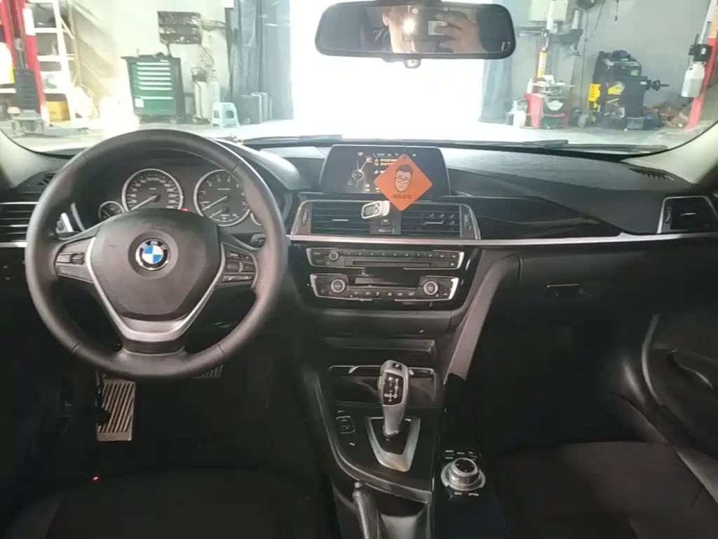BMW 3 Series — миниатюра 10
