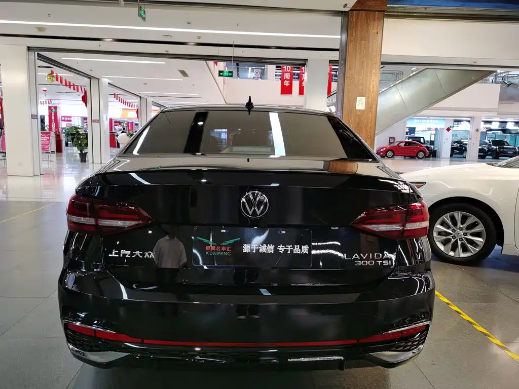 Volkswagen Lavida — миниатюра 4