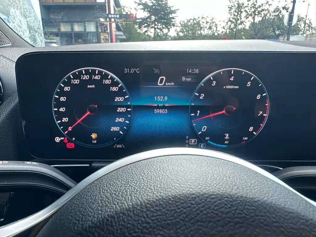 Mercedes-Benz GLA — миниатюра 15
