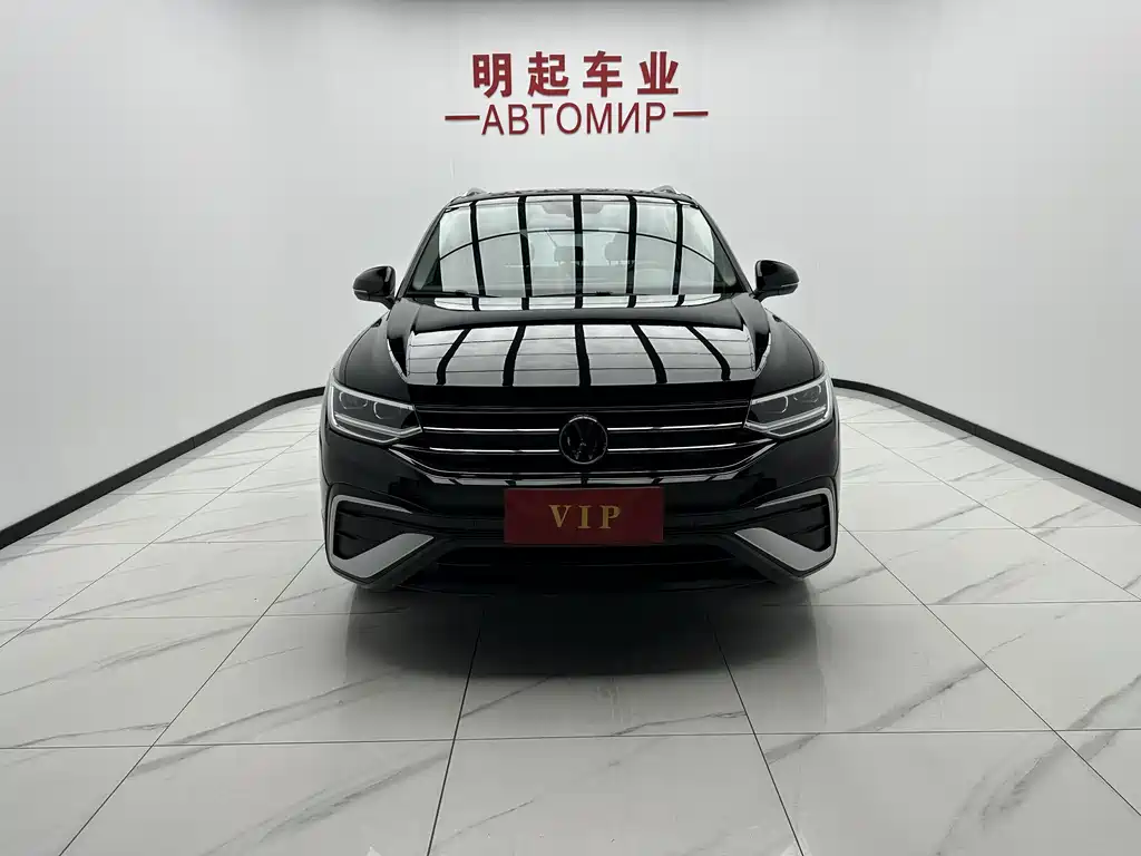 Volkswagen Tiguan L — миниатюра 2
