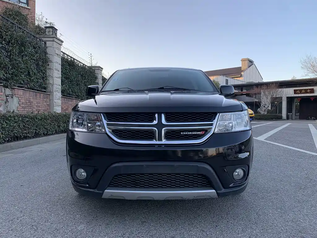 Dodge Journey — миниатюра 4