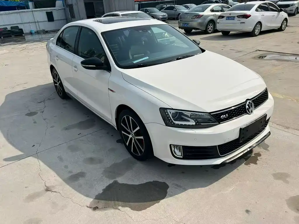 Volkswagen Sagitar — миниатюра 3