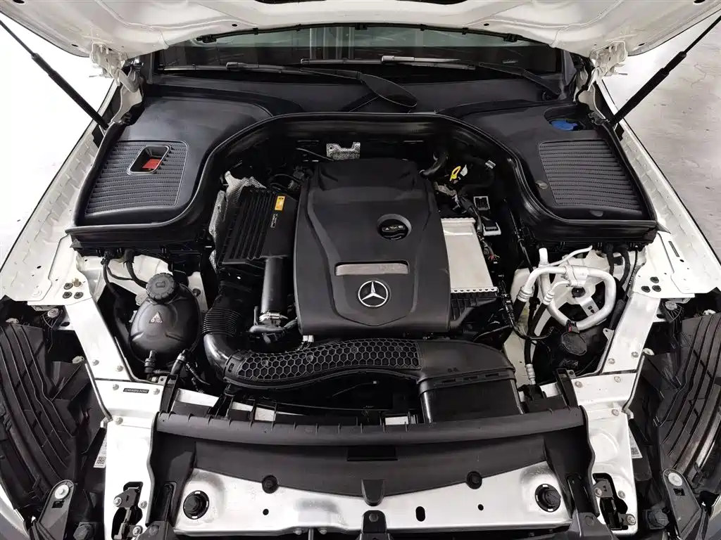 Mercedes-Benz GLC 2018 GLC 260 4MATIC Luxury