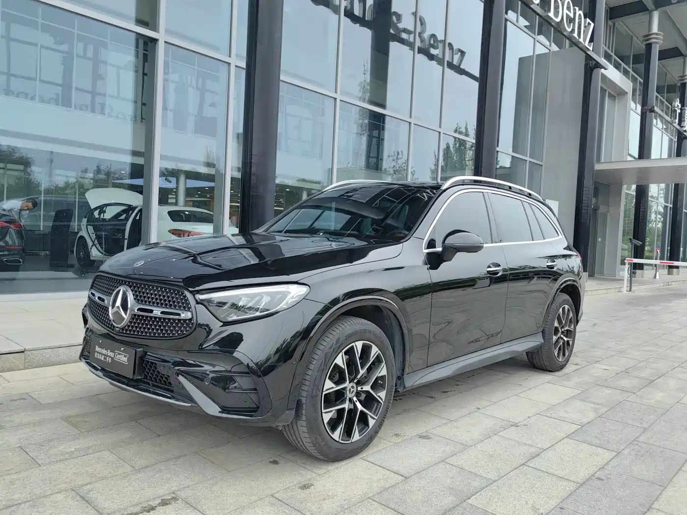 奔驰GLC 2024款 GLC 260 L 4MATIC 豪华型 5座 2024