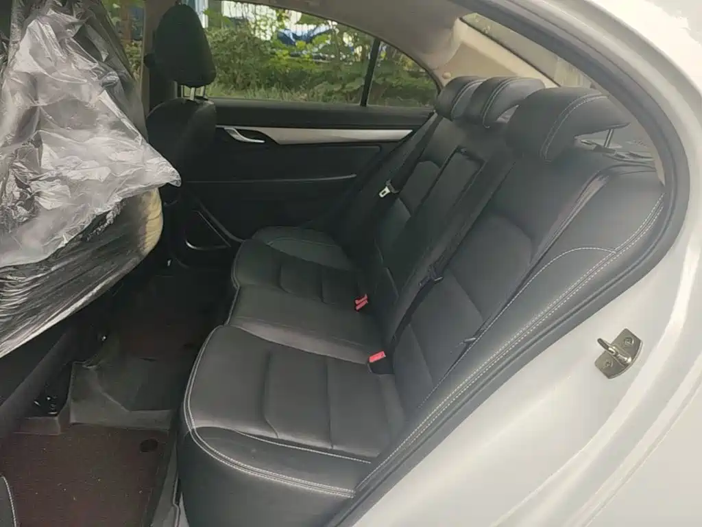 Geely Emgrand — миниатюра 17