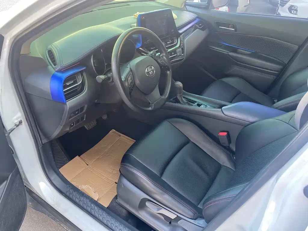Toyota C-HR — миниатюра 2