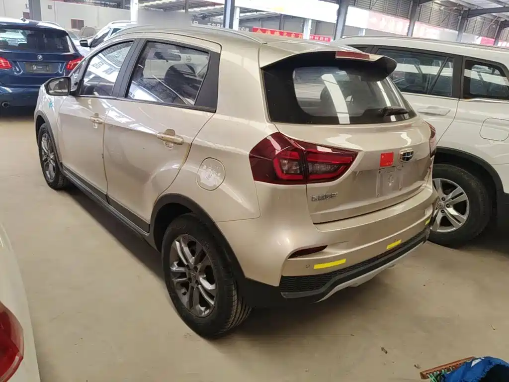Geely Vision X3 — миниатюра 5