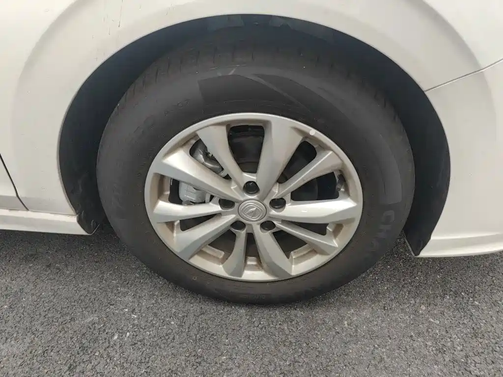Changan Eado — миниатюра 8