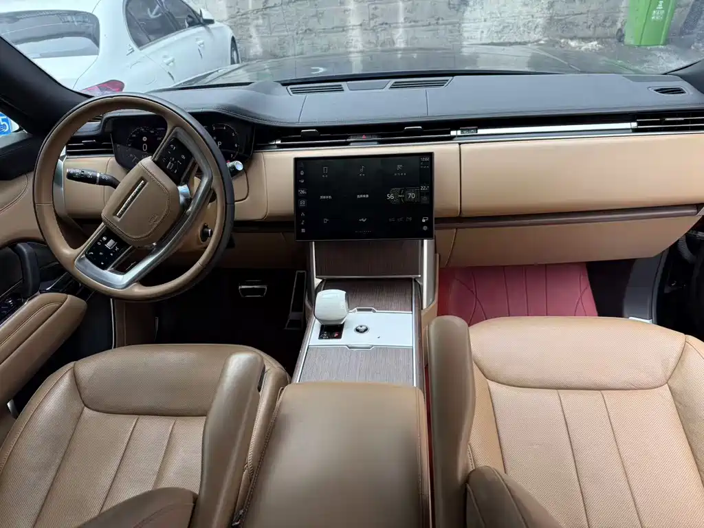 Land Rover Range Rover 2024 3.0 L6 400PS Long Wheelbase