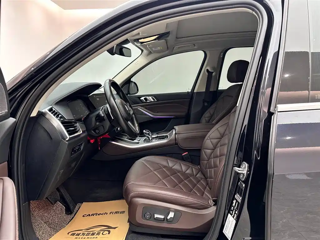 BMW X5 2022 xDrive 30Li Premium M Sport