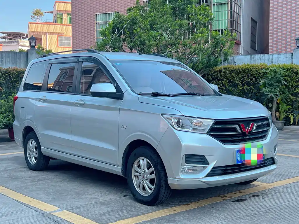 Wuling Hongguang — миниатюра 3