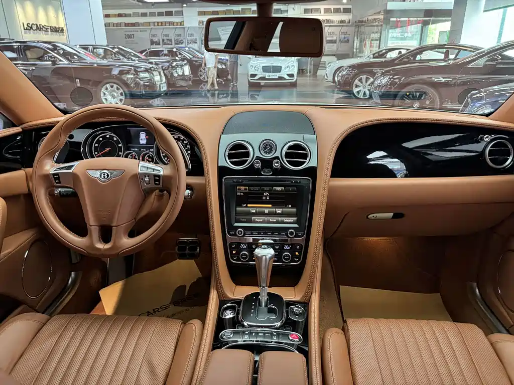 Bentley Flying Spur — миниатюра 8