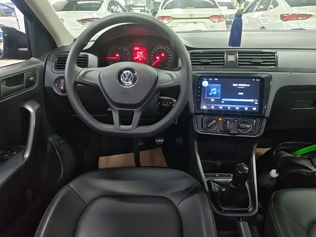 Volkswagen Santana — миниатюра 13