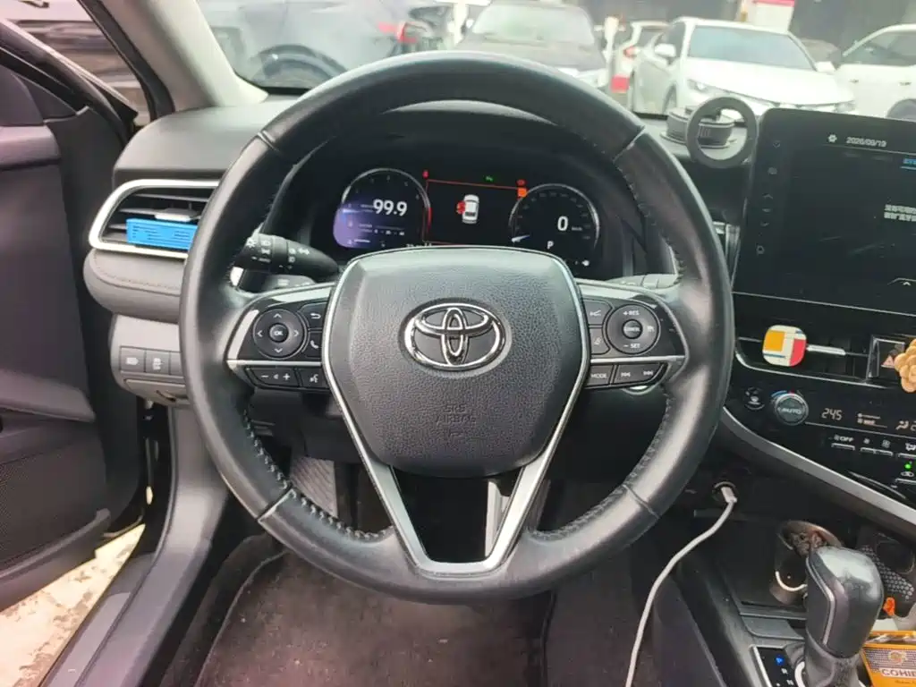 Toyota Camry — миниатюра 15