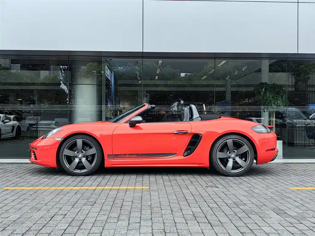 Porsche 718 2019 Boxster T 2.0T